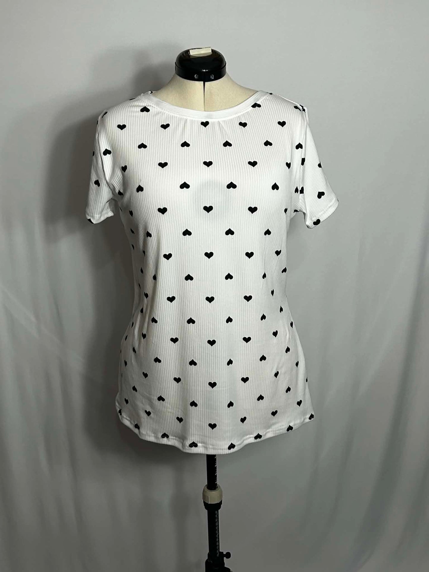 Women’s White Ribbed Heart Print Short Sleeve Top